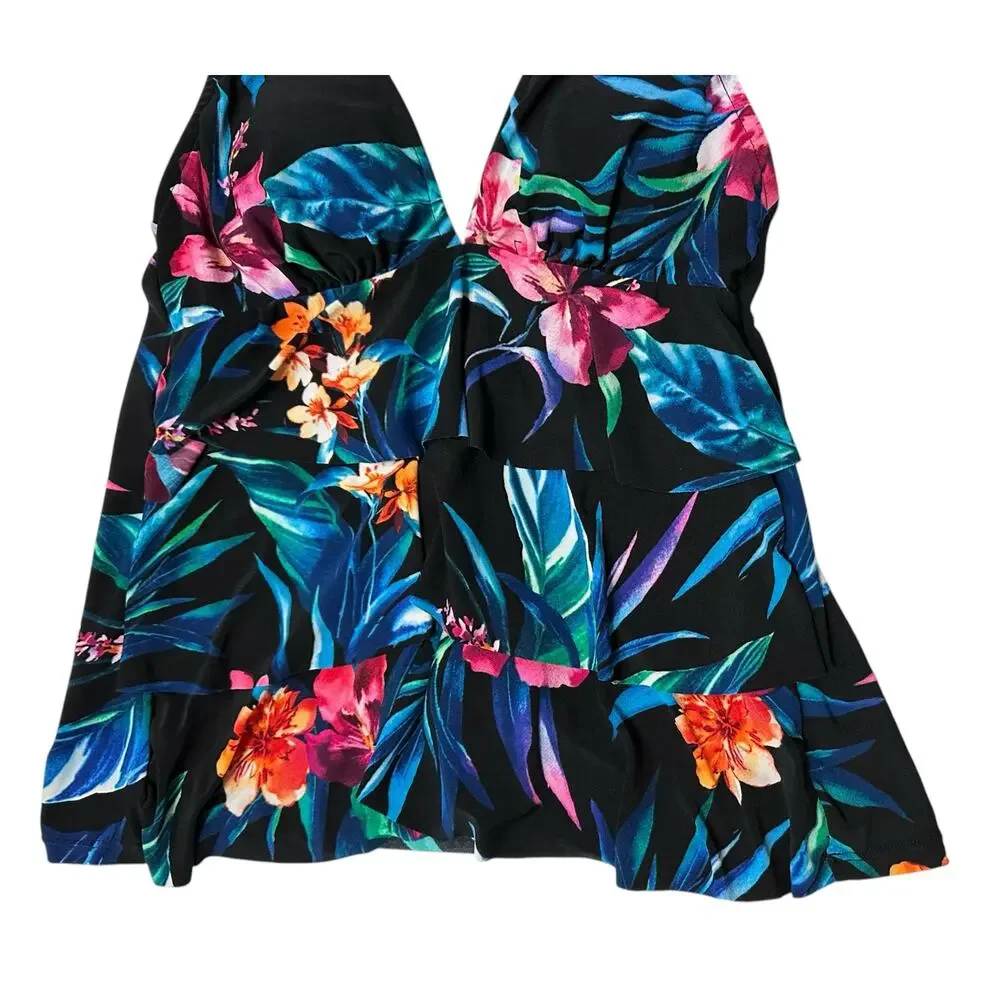 2/$30 NWT Swim Solutions Triple Tier Halter Tankini Swim Top Floral Size 8